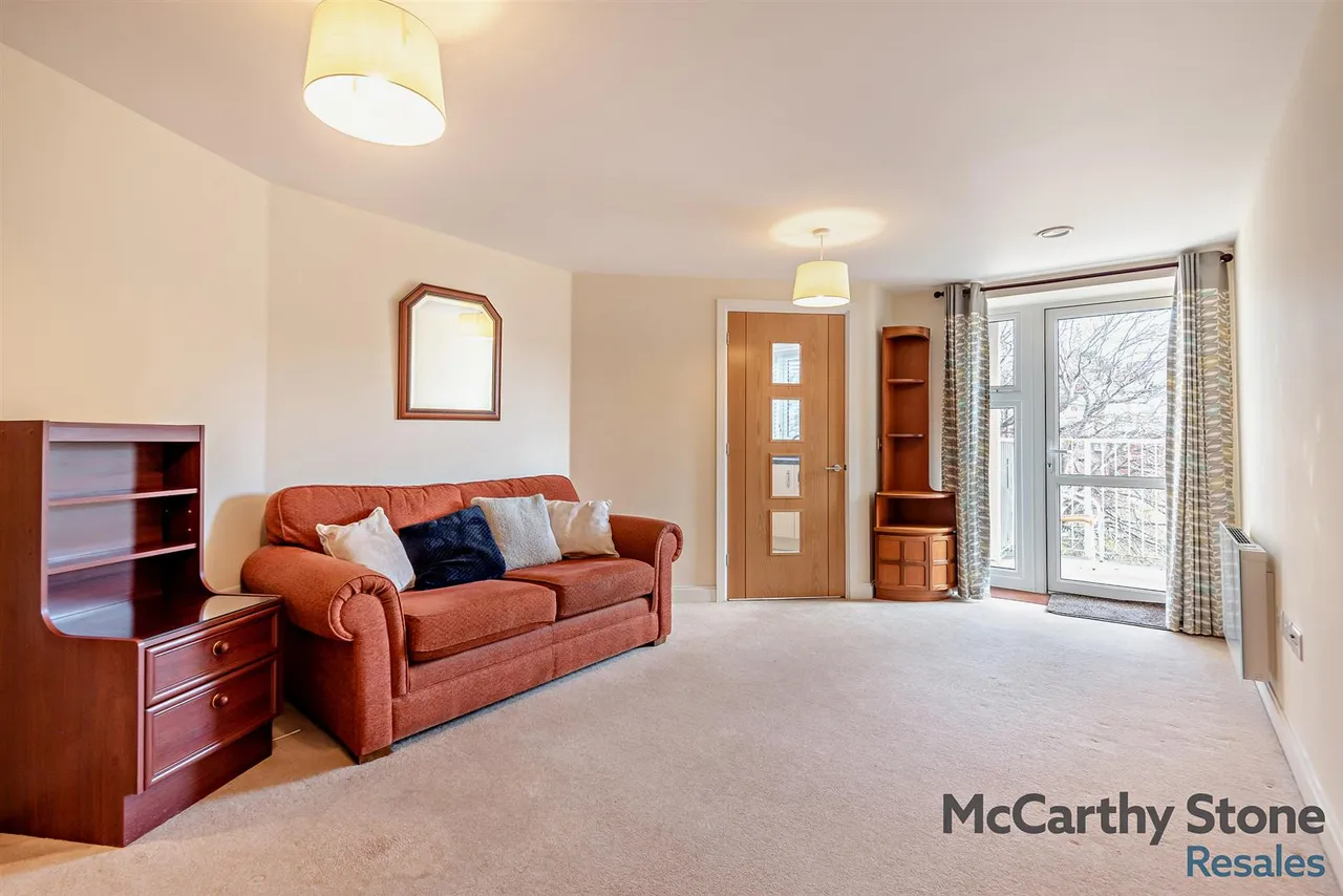 Riverdene Place, Bitterne Park, SO18, photo 2
