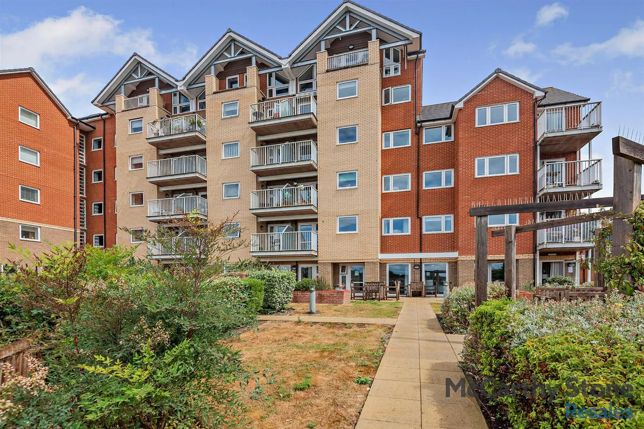 1 bed flat for sale, Riverdene Place, Bitterne Park, SO18