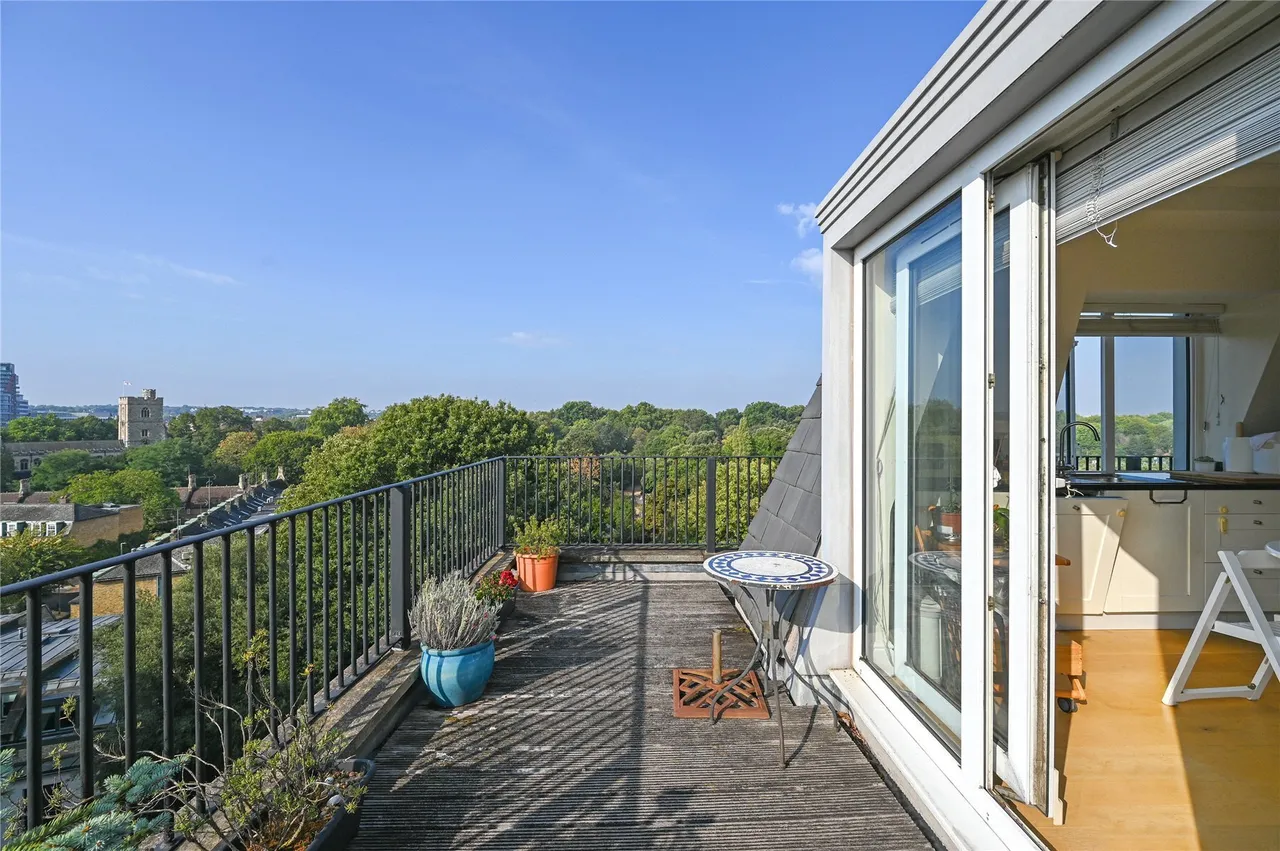 Parkview Court, 38 Fulham High Street, Fulham, London, SW6, photo 3