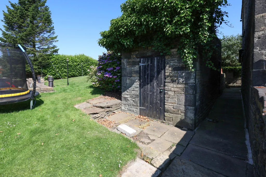 Woodhouse Lane, Rochdale OL12 7TB, photo 17