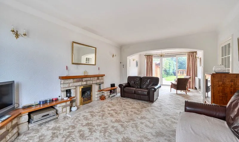 Ewell Downs Road, Epsom, KT17, photo 2