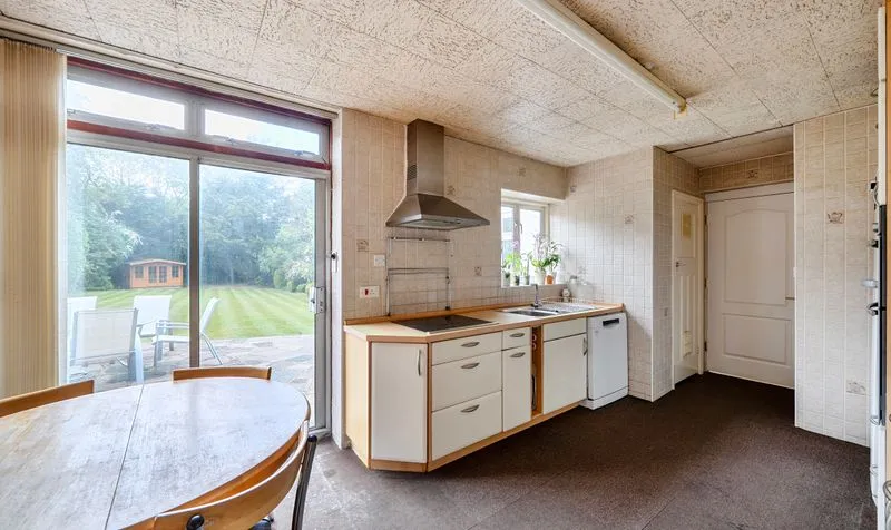 Ewell Downs Road, Epsom, KT17, photo 10