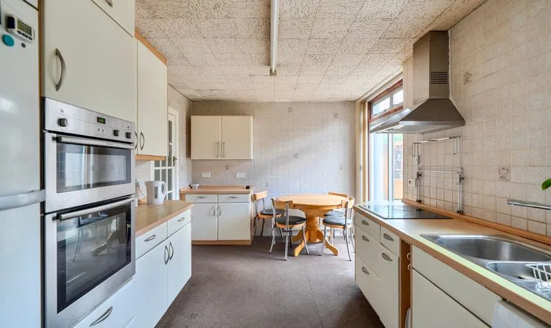 Ewell Downs Road, Epsom, KT17, photo 9
