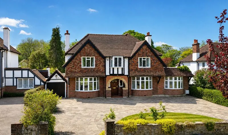 5 bed house for sale — Ewell Downs Road, Epsom, KT17