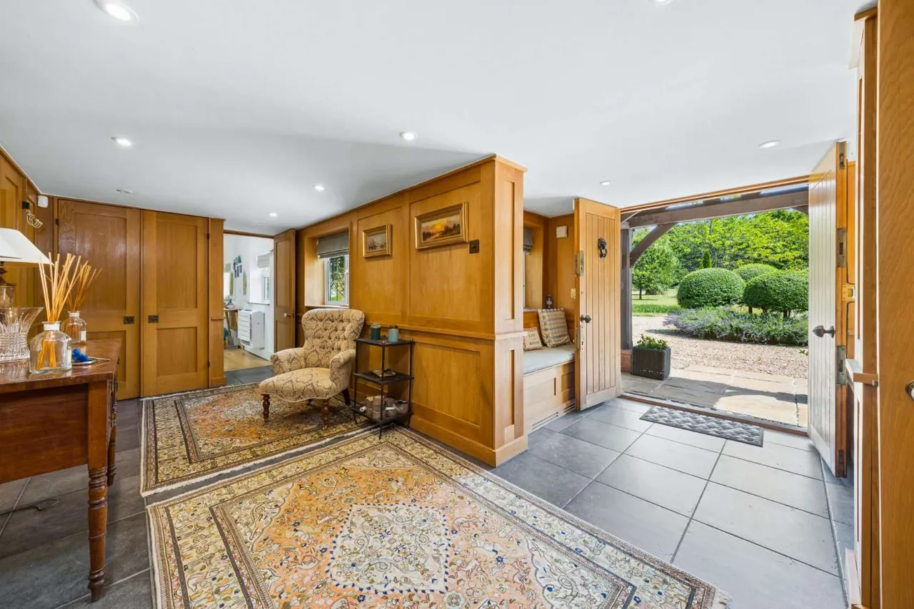Goose Rye Road, Worplesdon, Guildford, GU3 3RJ, photo 6
