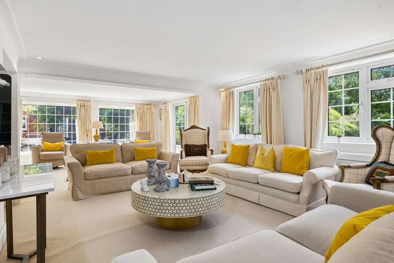 Goose Rye Road, Worplesdon, Guildford, GU3 3RJ, photo 3