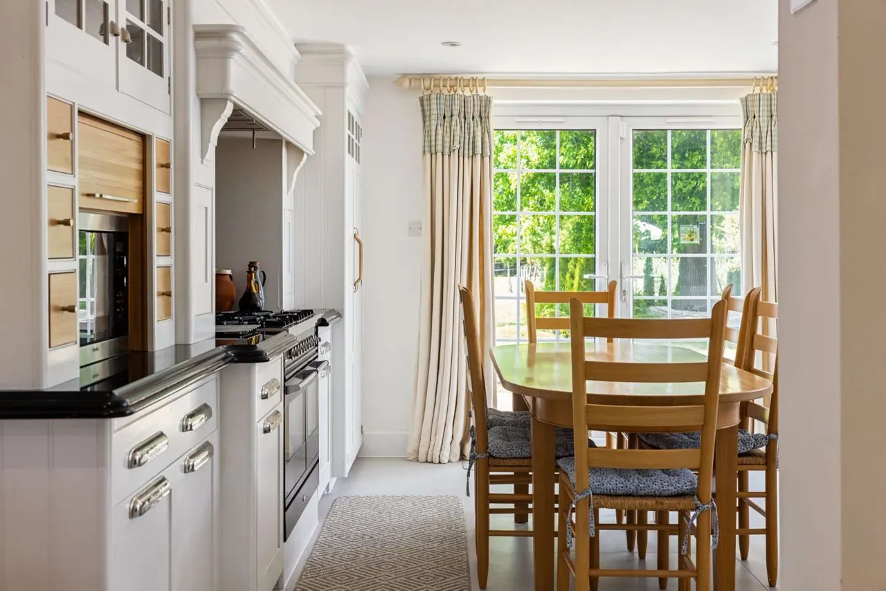 Goose Rye Road, Worplesdon, Guildford, GU3 3RJ, photo 12