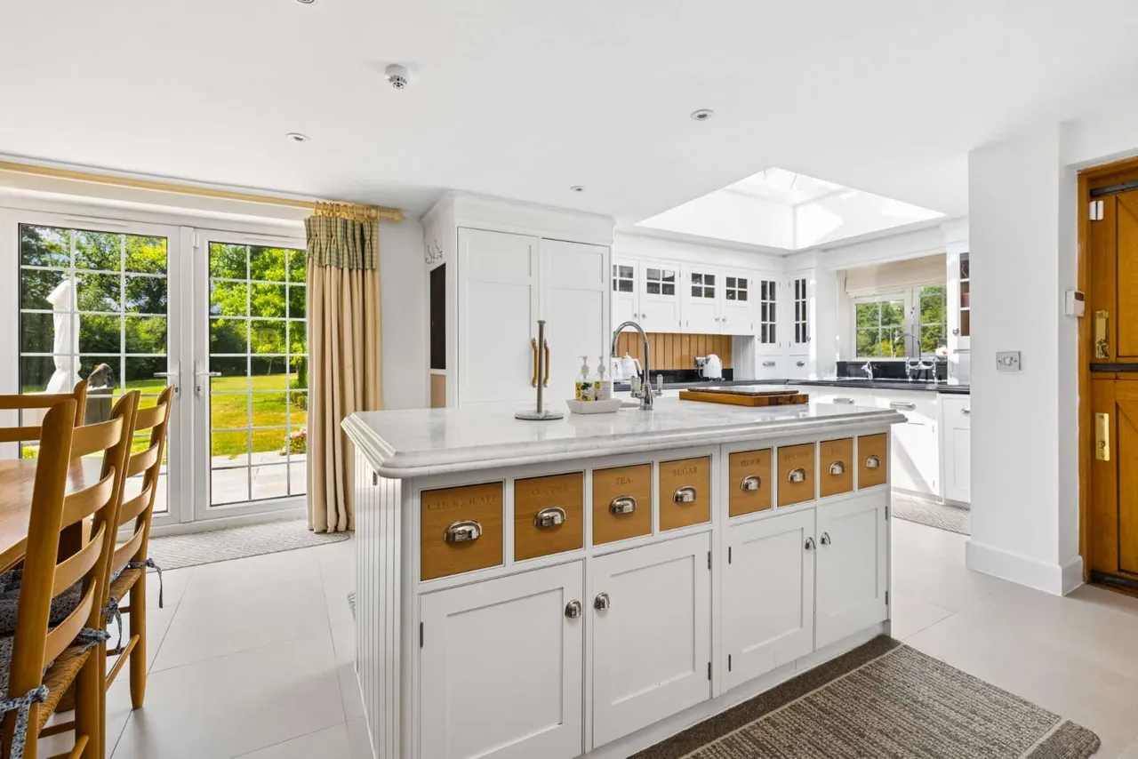 Goose Rye Road, Worplesdon, Guildford, GU3 3RJ, photo 11