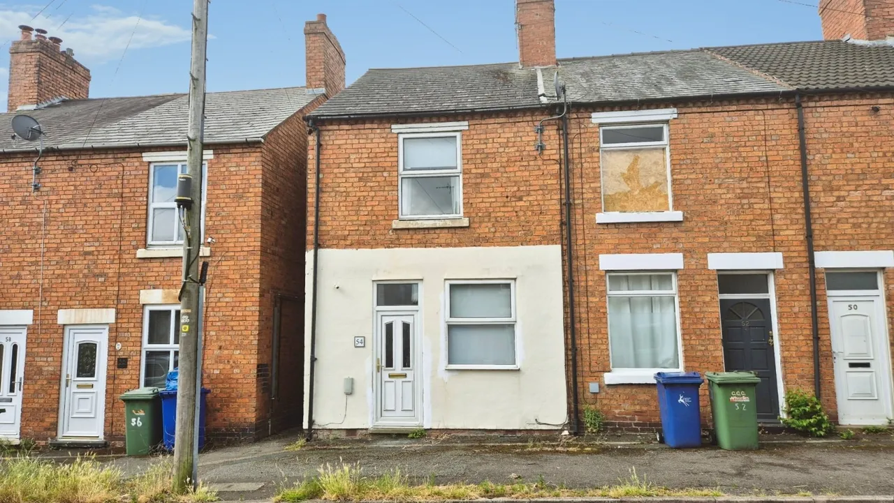 2 bed house for sale, Church Street, Chadsmoor, WS11
