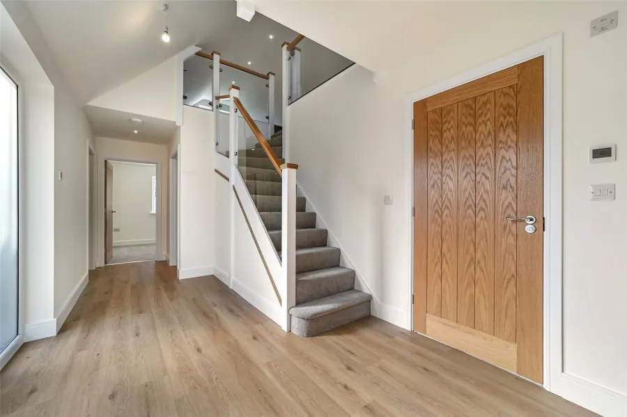 with 4 bedrooms in South End, Perry Green, SG10, photo 4