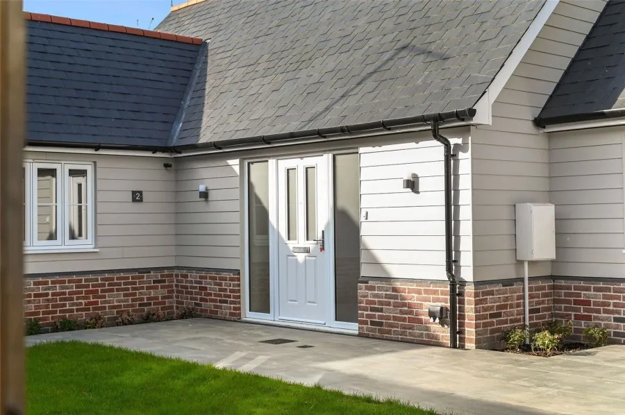 with 4 bedrooms in South End, Perry Green, SG10, photo 10
