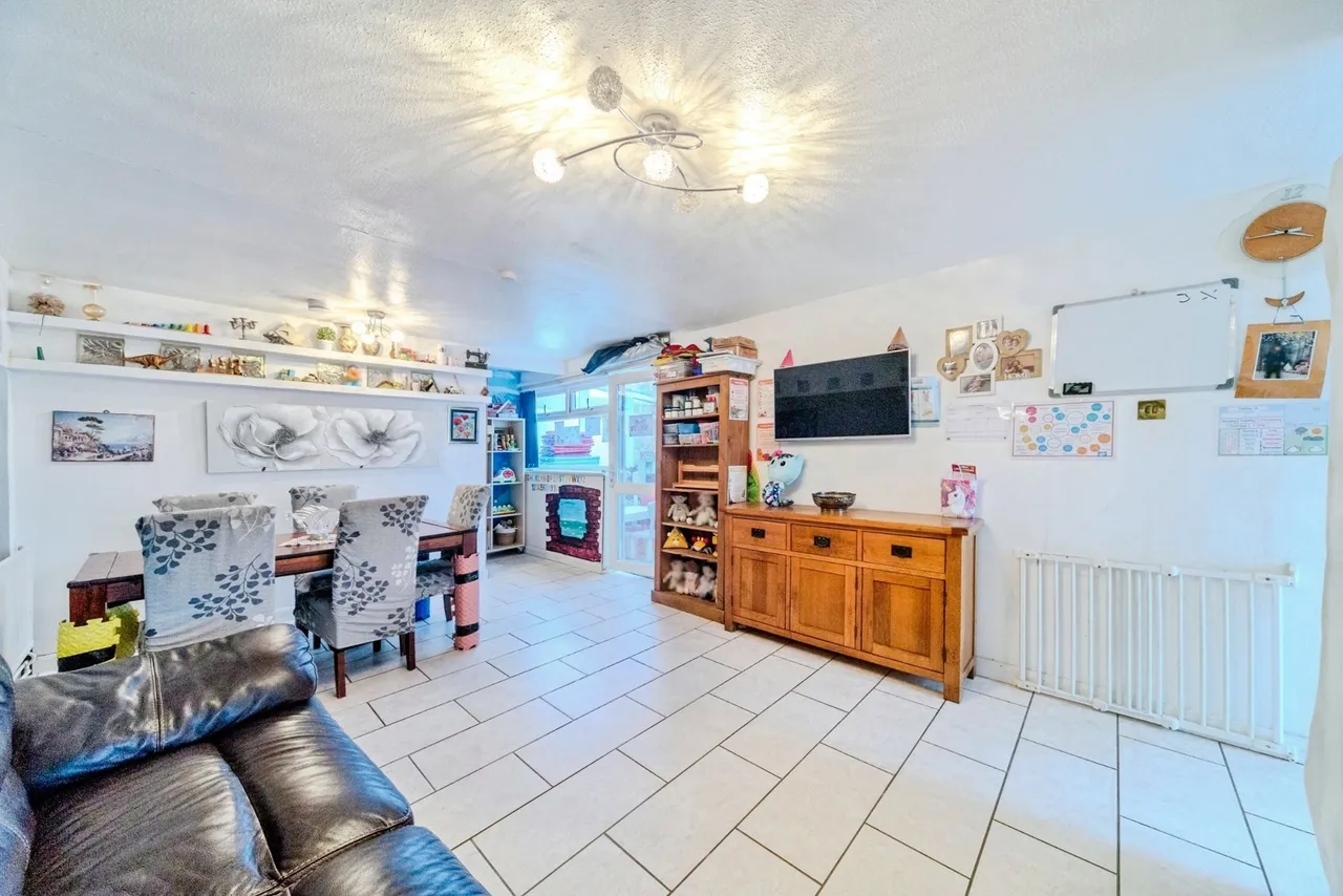Sheelin Grove, Bletchley, MK2, photo 5