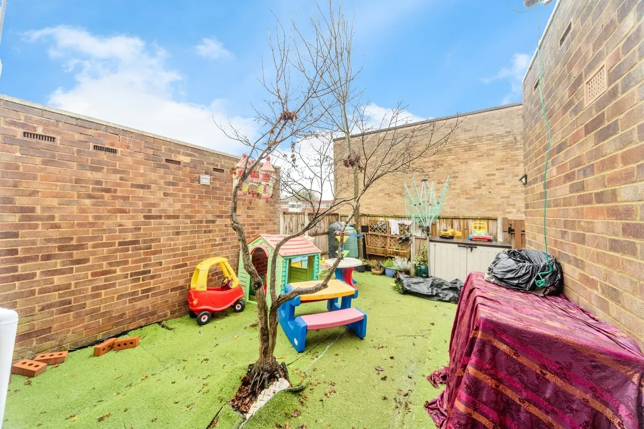 Sheelin Grove, Bletchley, MK2, photo 17