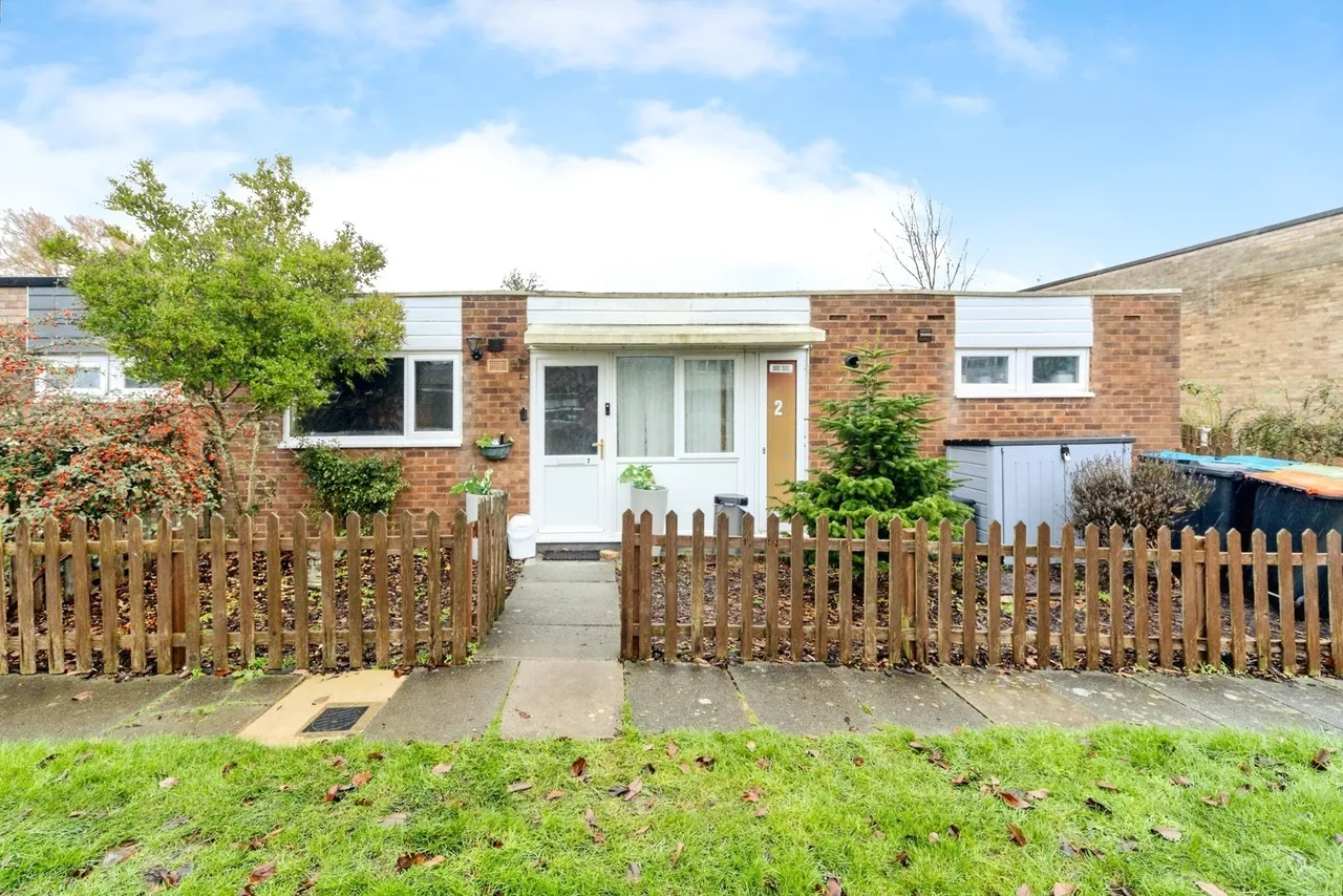 2 bed house for sale, Sheelin Grove, Bletchley, MK2
