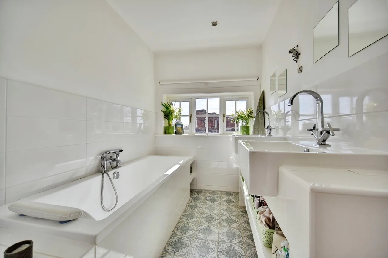 Lower Road, Sutton Valence, ME17, photo 13