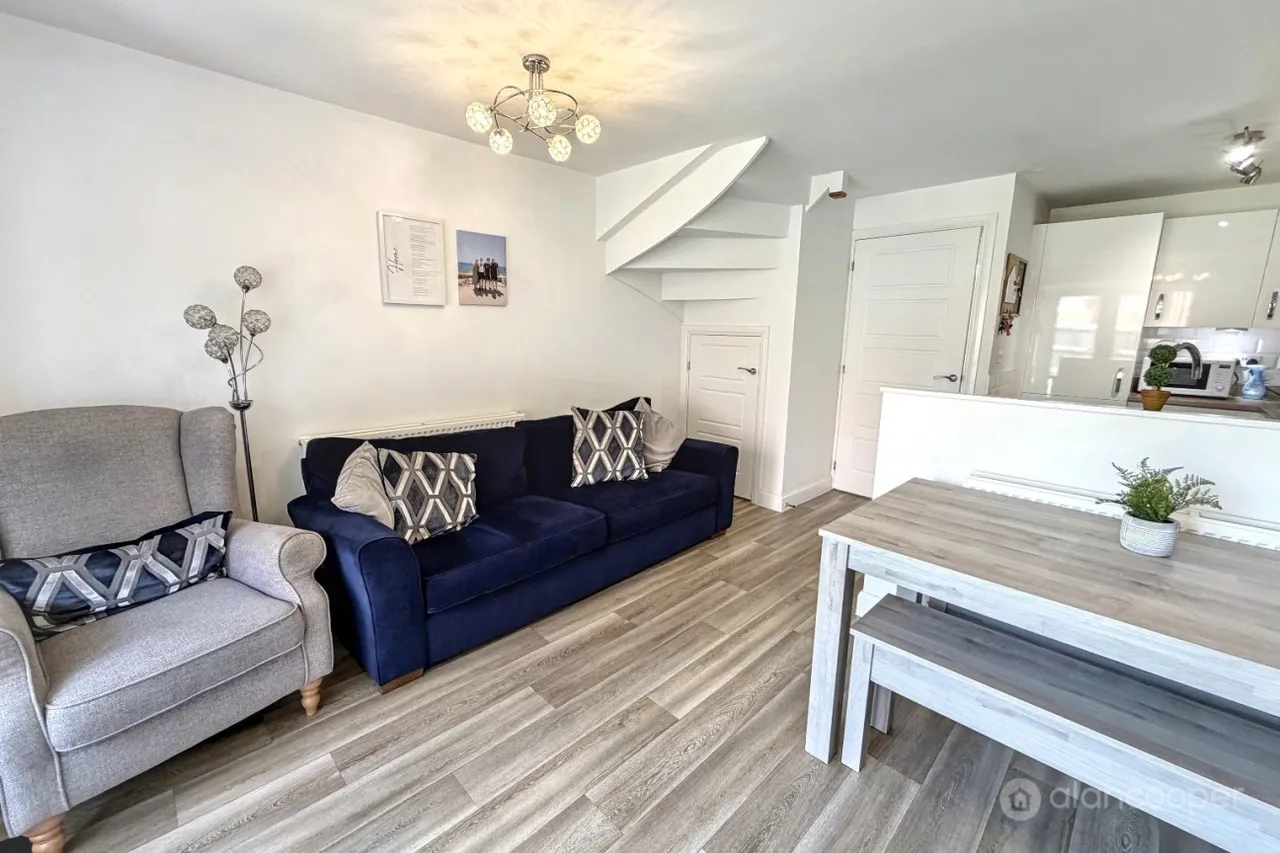 Topiary Road, St James Gate, CV10, photo 9