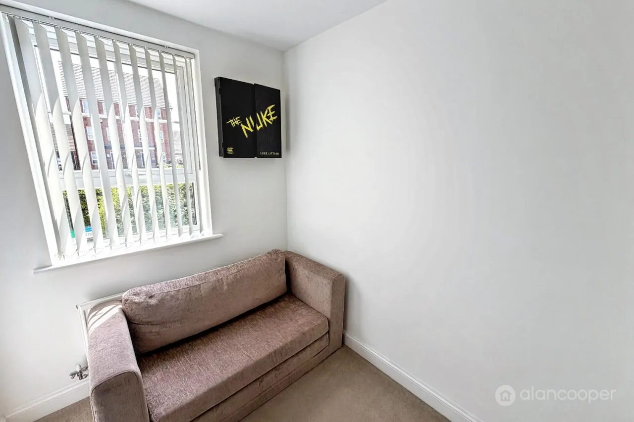 Topiary Road, St James Gate, CV10, photo 4