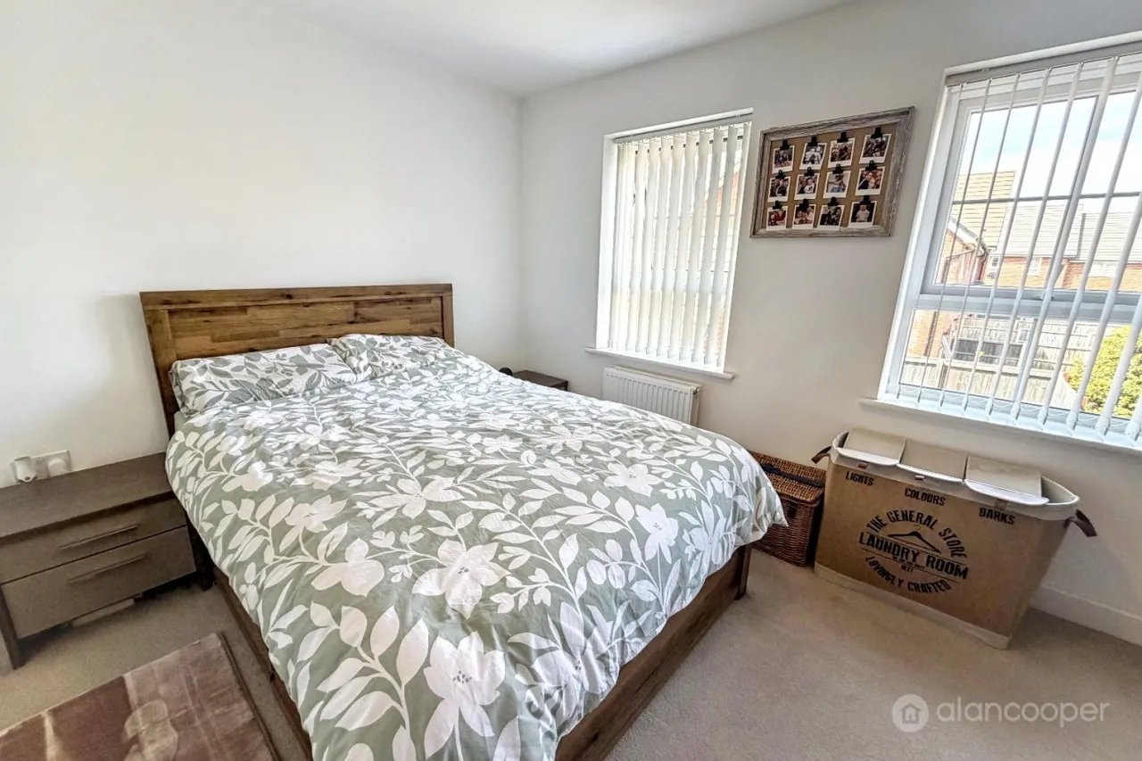 Topiary Road, St James Gate, CV10, photo 11