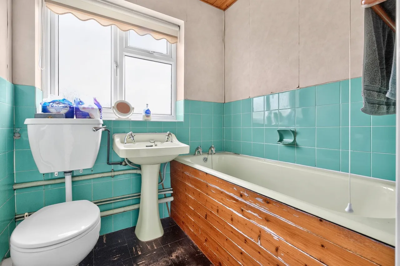 Boundary Road, Upminster, RM14, photo 8