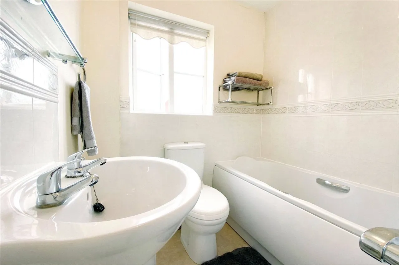 Angmering, BN16, photo 11