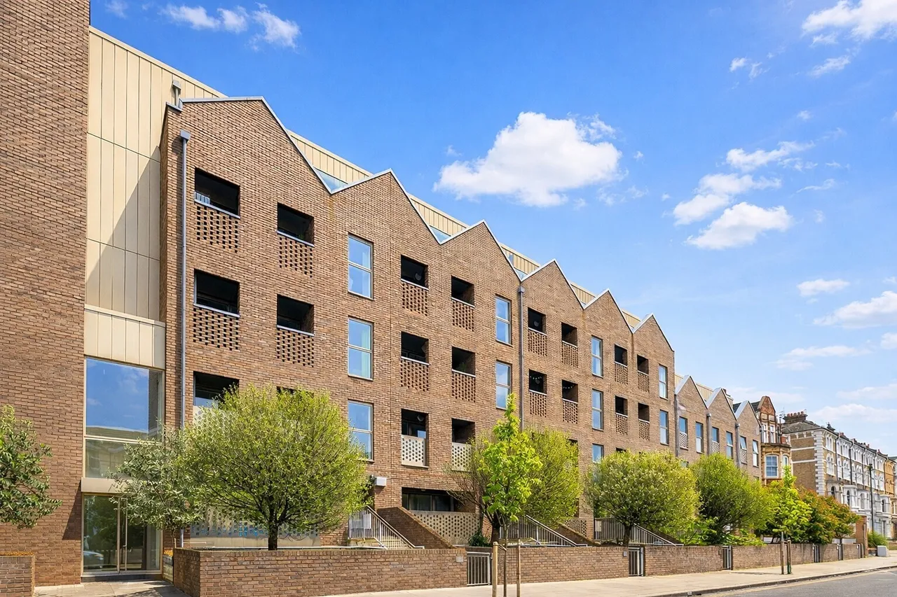 1 bed flat for sale — Bedford Road, London