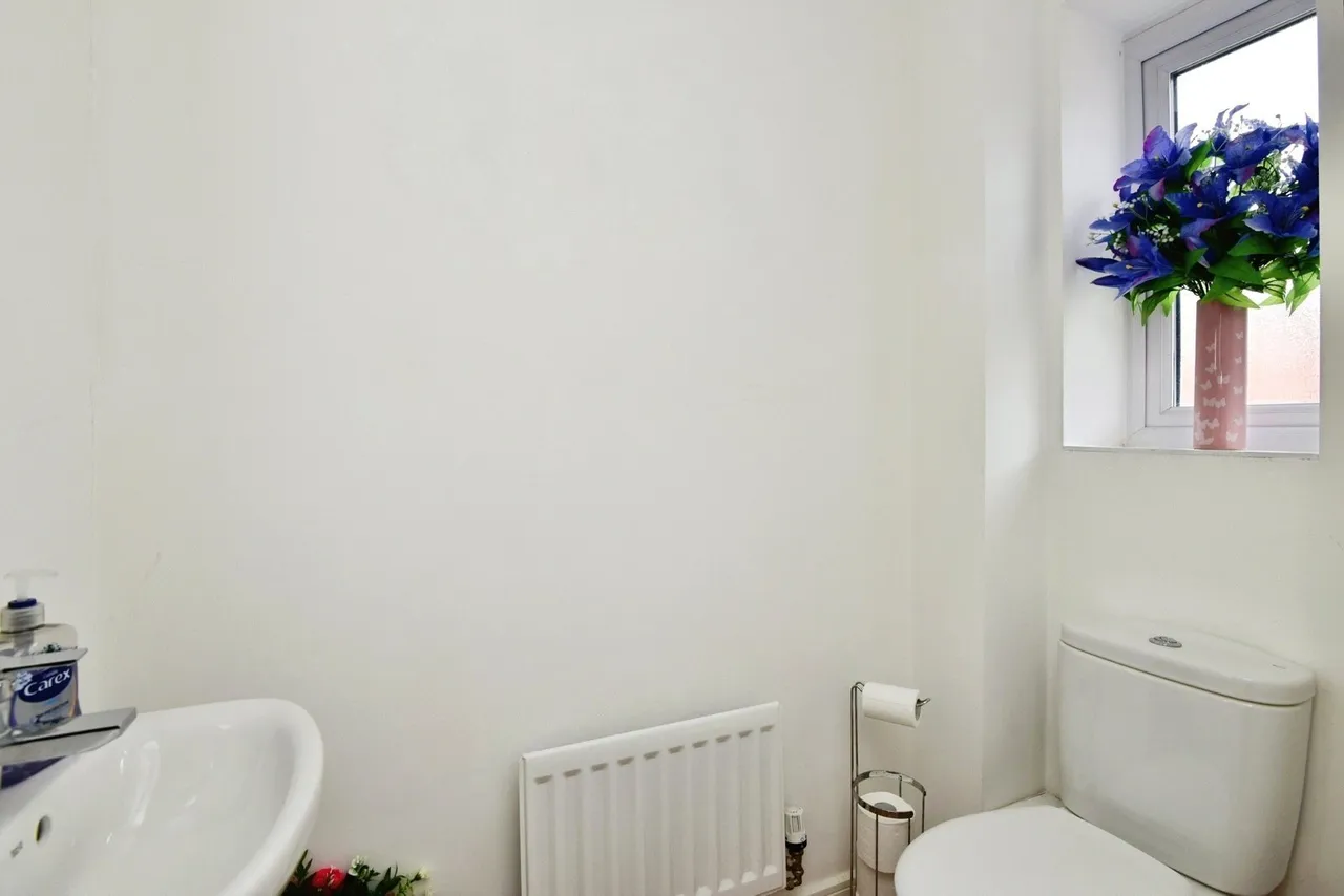 Kingfisher Crescent, Sandbach, Cheshire, CW11, photo 6