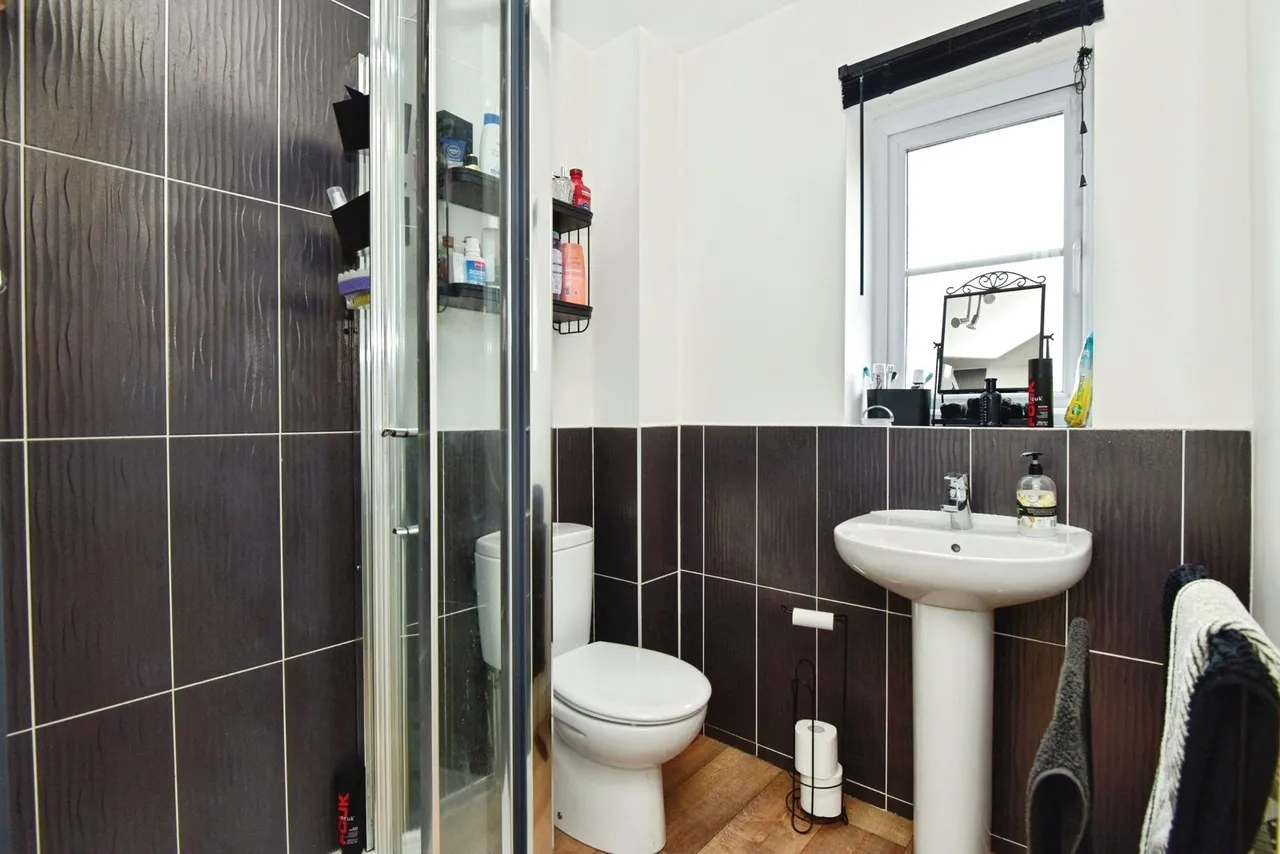 Kingfisher Crescent, Sandbach, Cheshire, CW11, photo 11