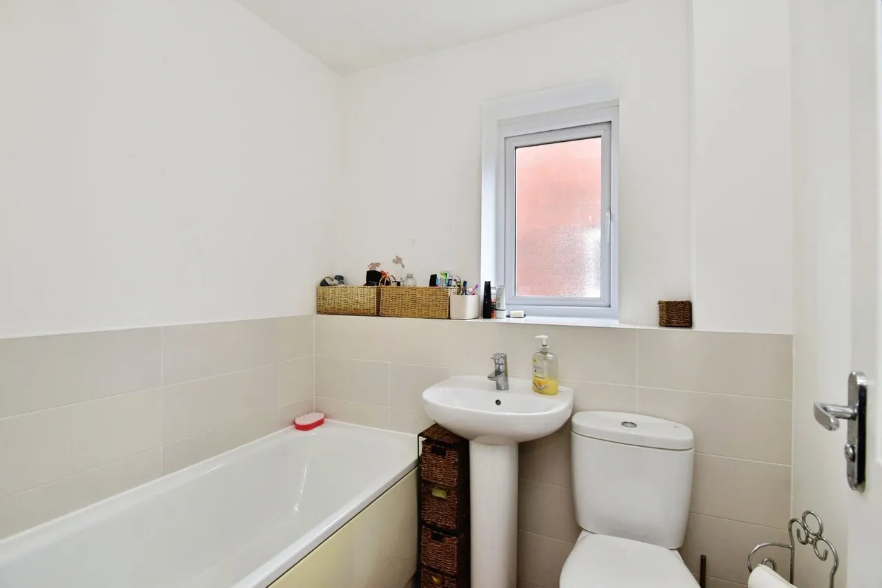 Kingfisher Crescent, Sandbach, Cheshire, CW11, photo 13