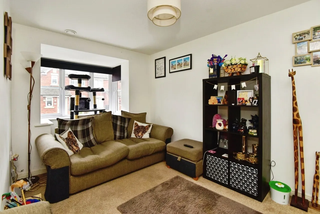 Kingfisher Crescent, Sandbach, Cheshire, CW11, photo 4