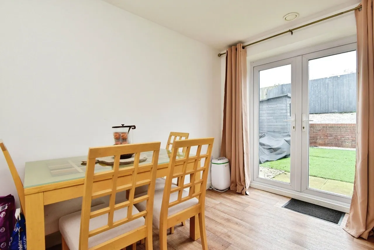 Kingfisher Crescent, Sandbach, Cheshire, CW11, photo 9