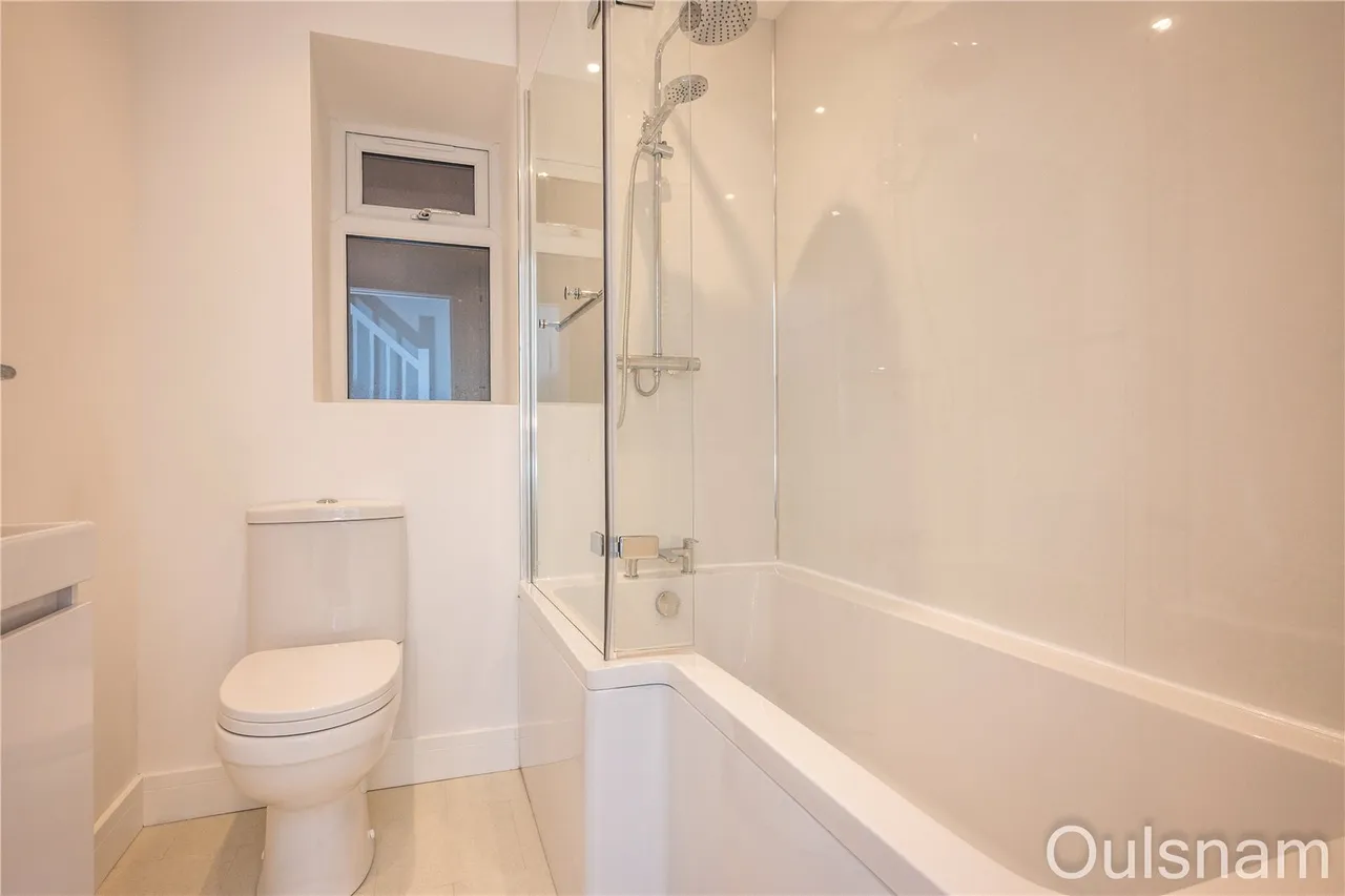 Dodford Road, Bournheath, Bromsgrove, Worcestershire, B61 9JP, photo 12