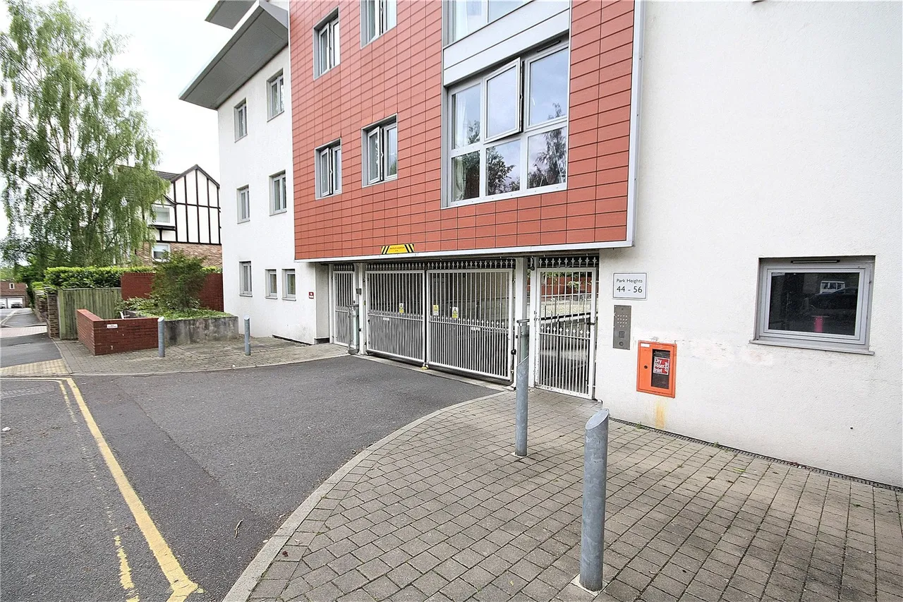 Constitution Hill, Woking, GU22, photo 11