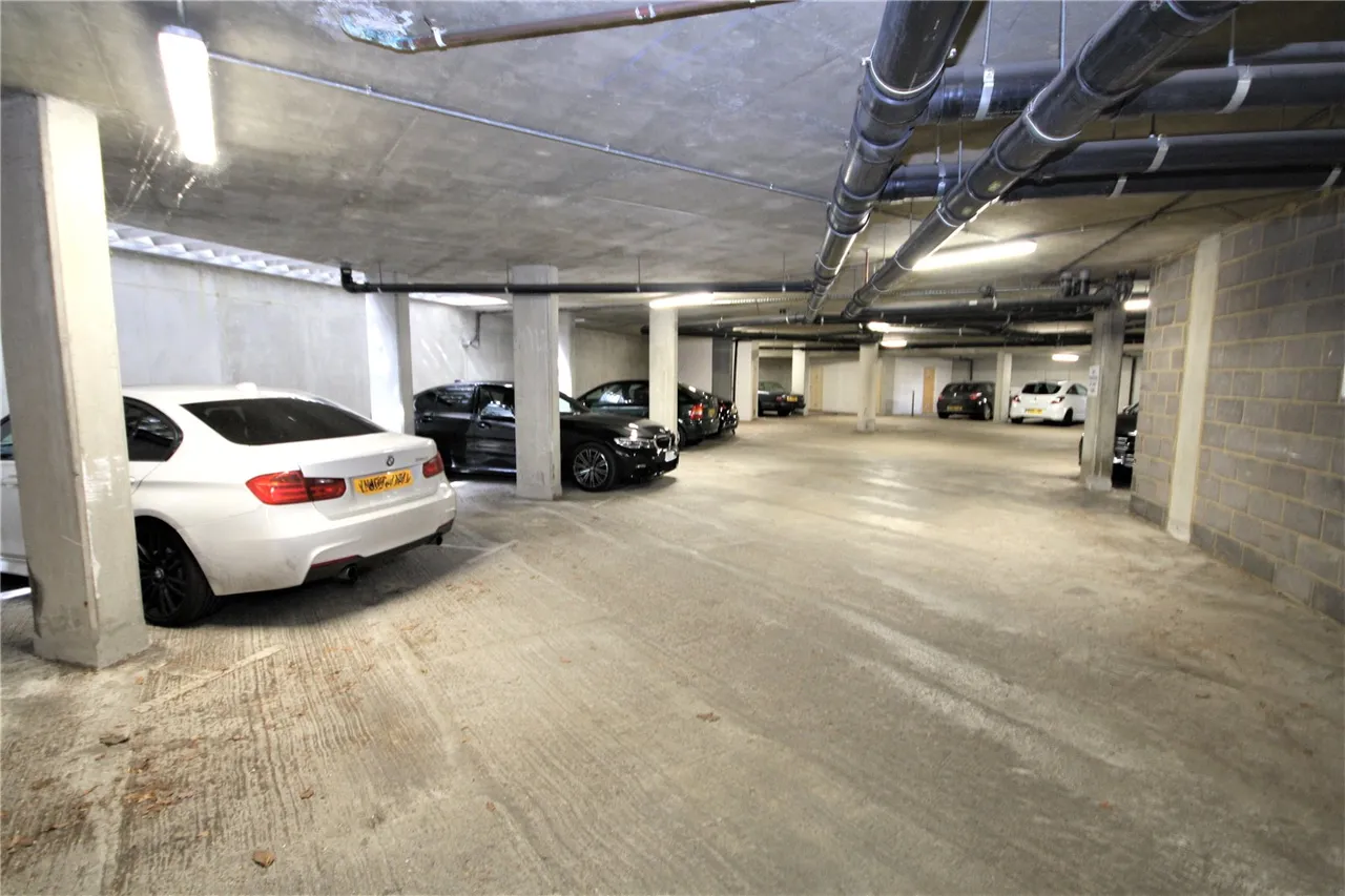 Constitution Hill, Woking, GU22, photo 12