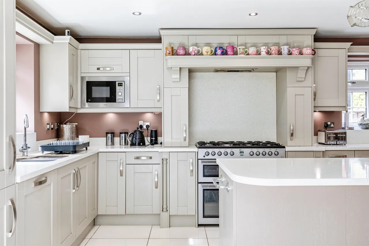 Harley Shute Road, St. Leonards-On-Sea, photo 12