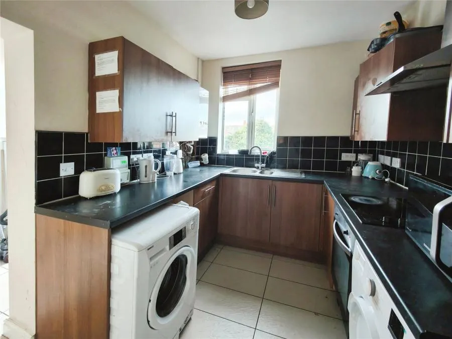 Rothersthorpe Road, Northampton, NN4, photo 3