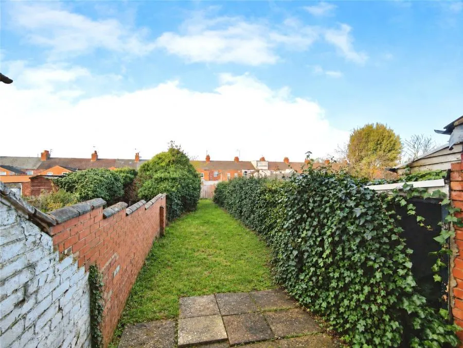 Rothersthorpe Road, Northampton, NN4, photo 4