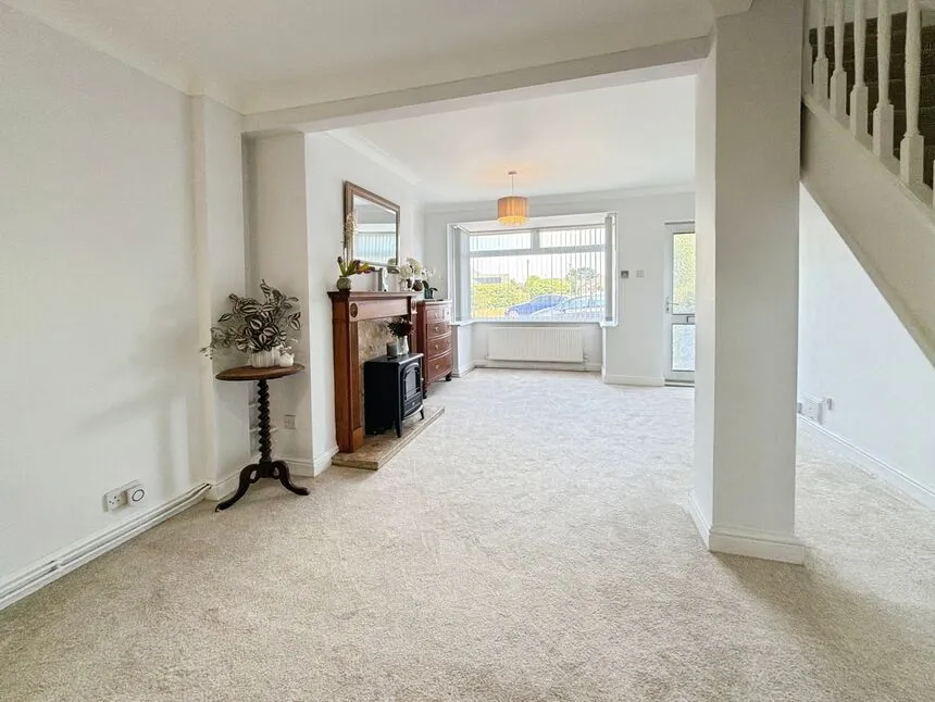 St. Aidens Road, North Hykeham, Lincolnshire, LN6, photo 3