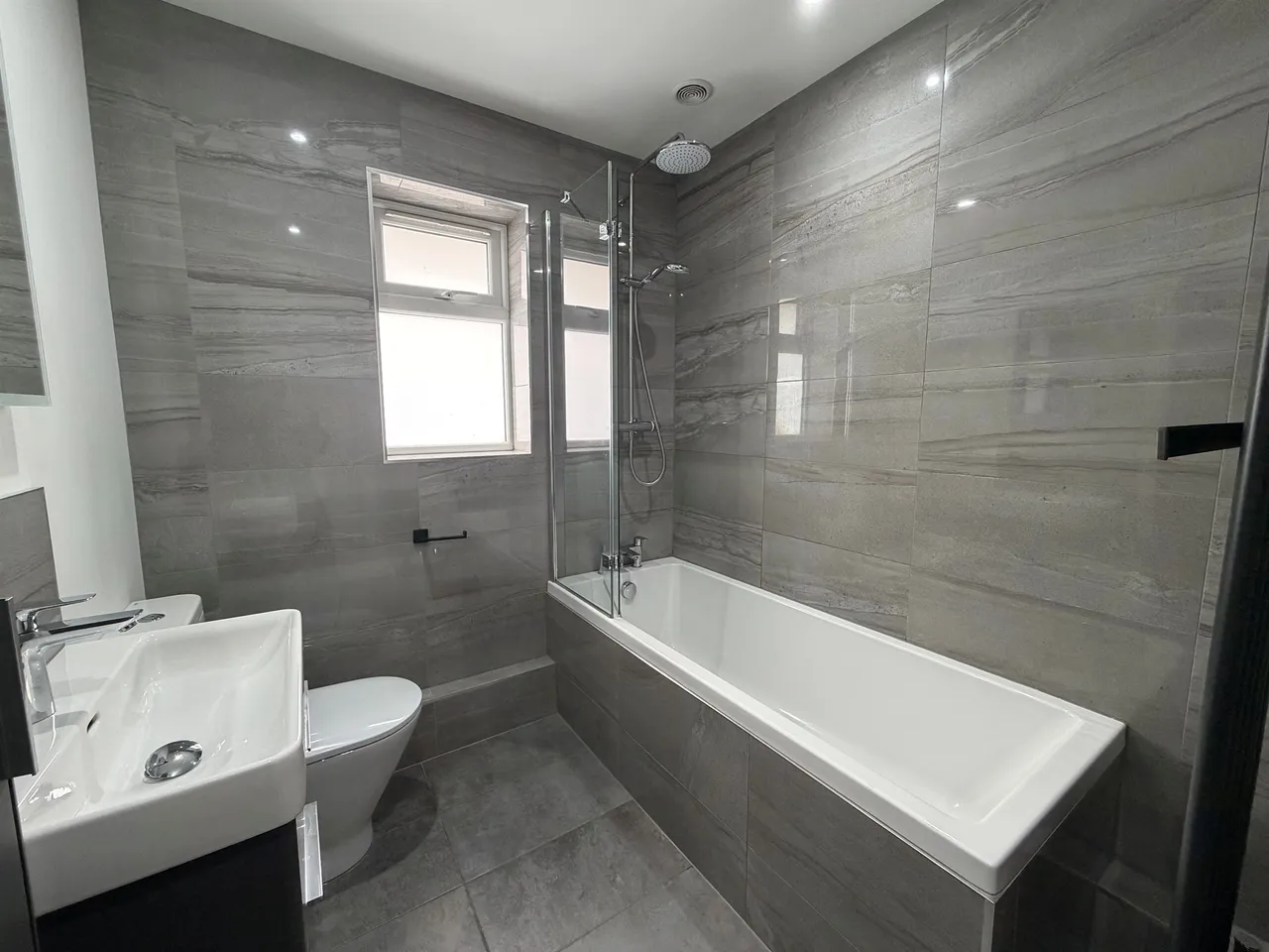 Magnolia Court, Tiverton, EX16, photo 13