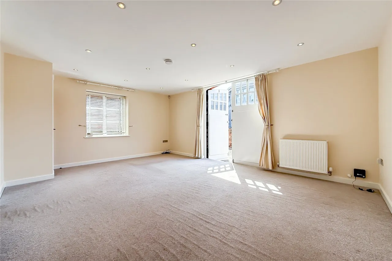 St. Peters Road, St. Albans, Hertfordshire, AL1 3RU, photo 4