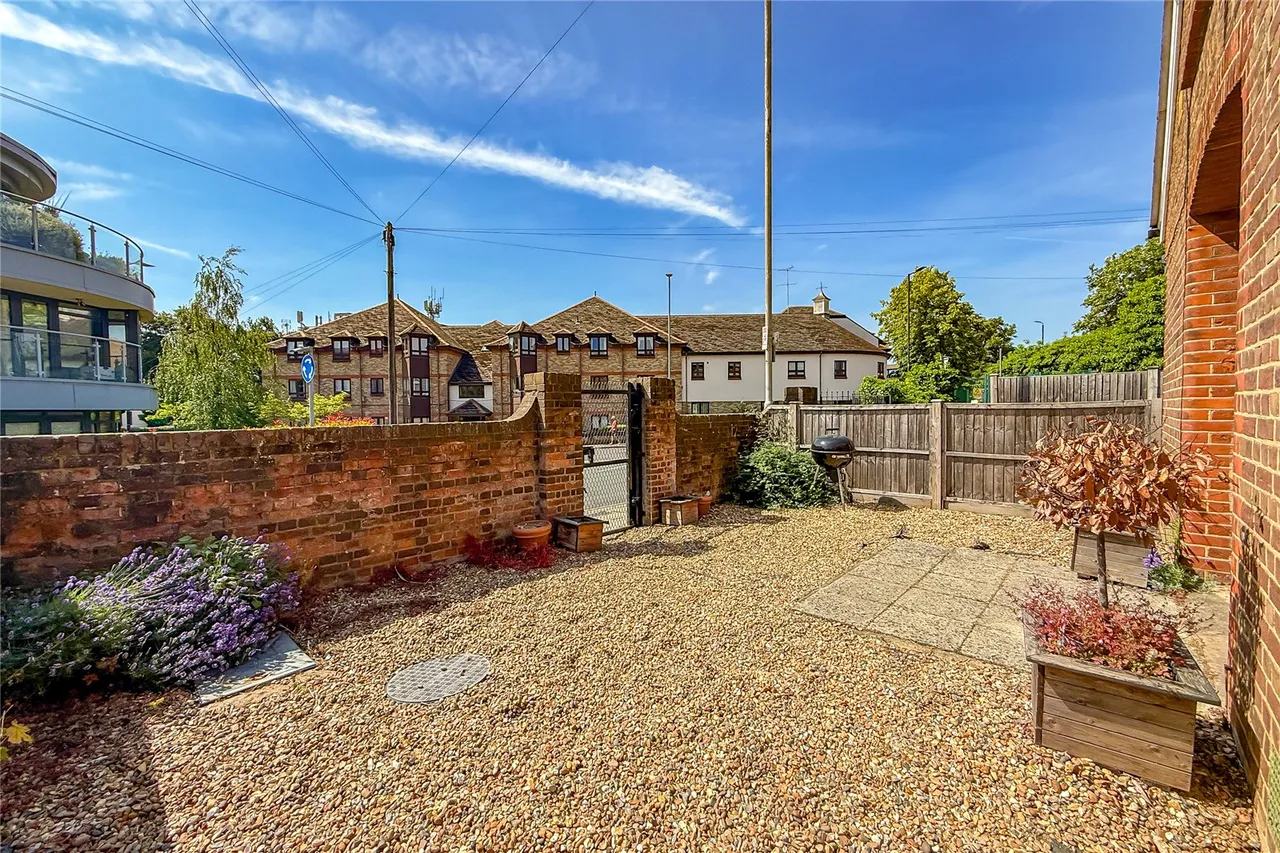 St. Peters Road, St. Albans, Hertfordshire, AL1 3RU, photo 9