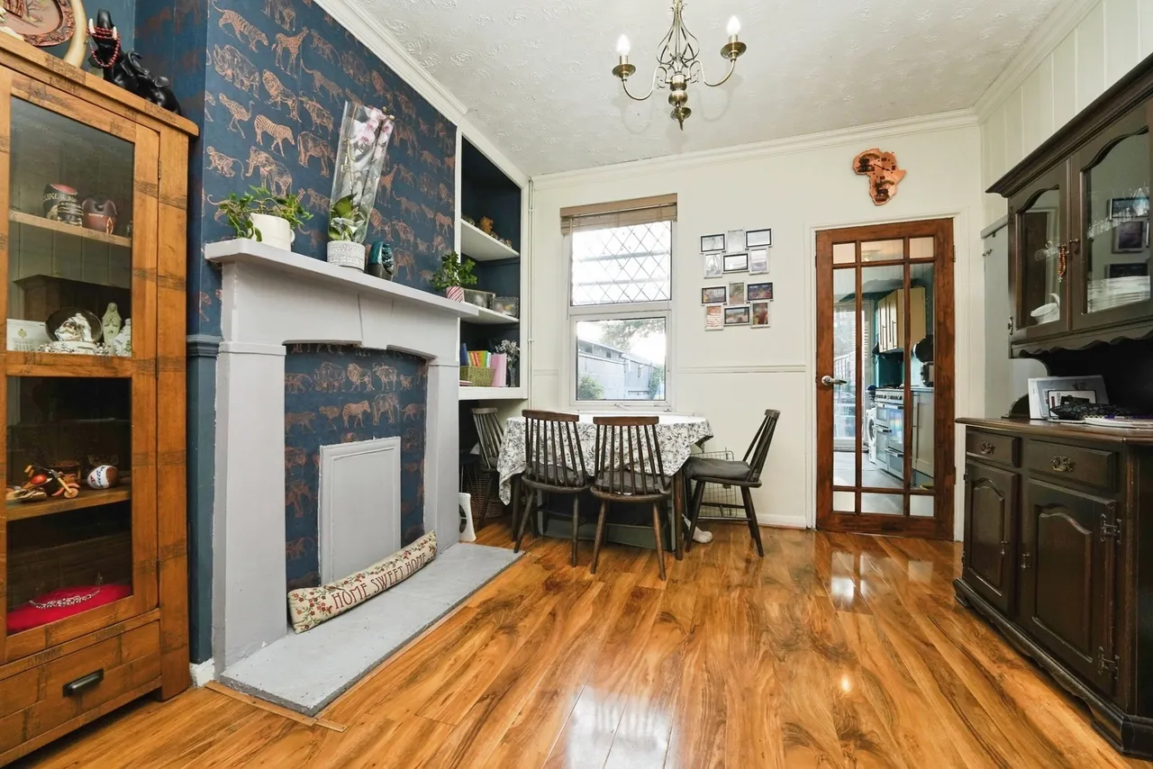Painswick Road, Gloucester, Gloucestershire, GL4, photo 4