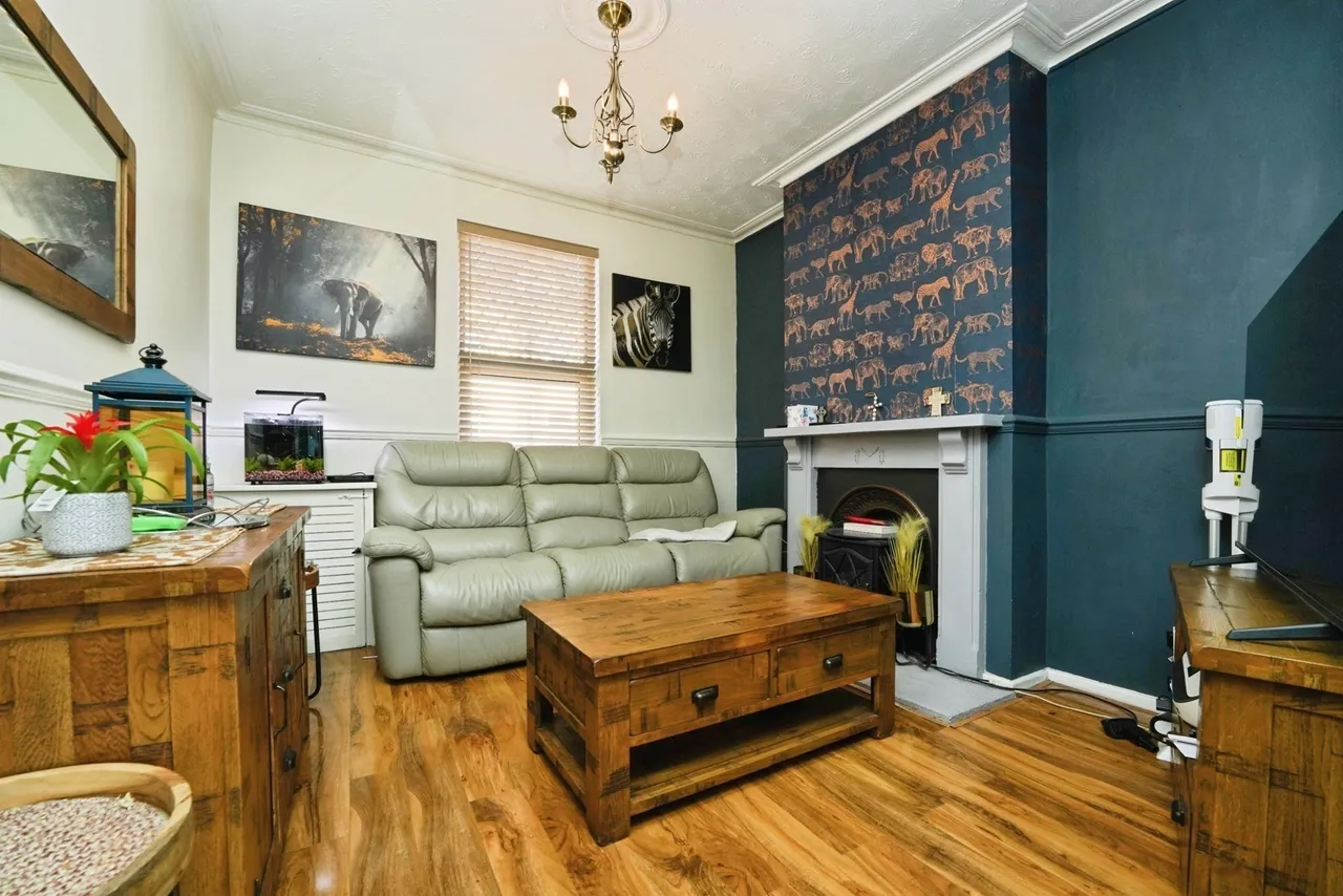 Painswick Road, Gloucester, Gloucestershire, GL4, photo 2