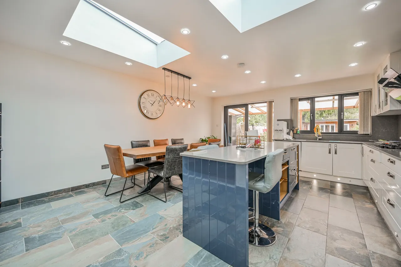 174 Westward Road, London, photo 3