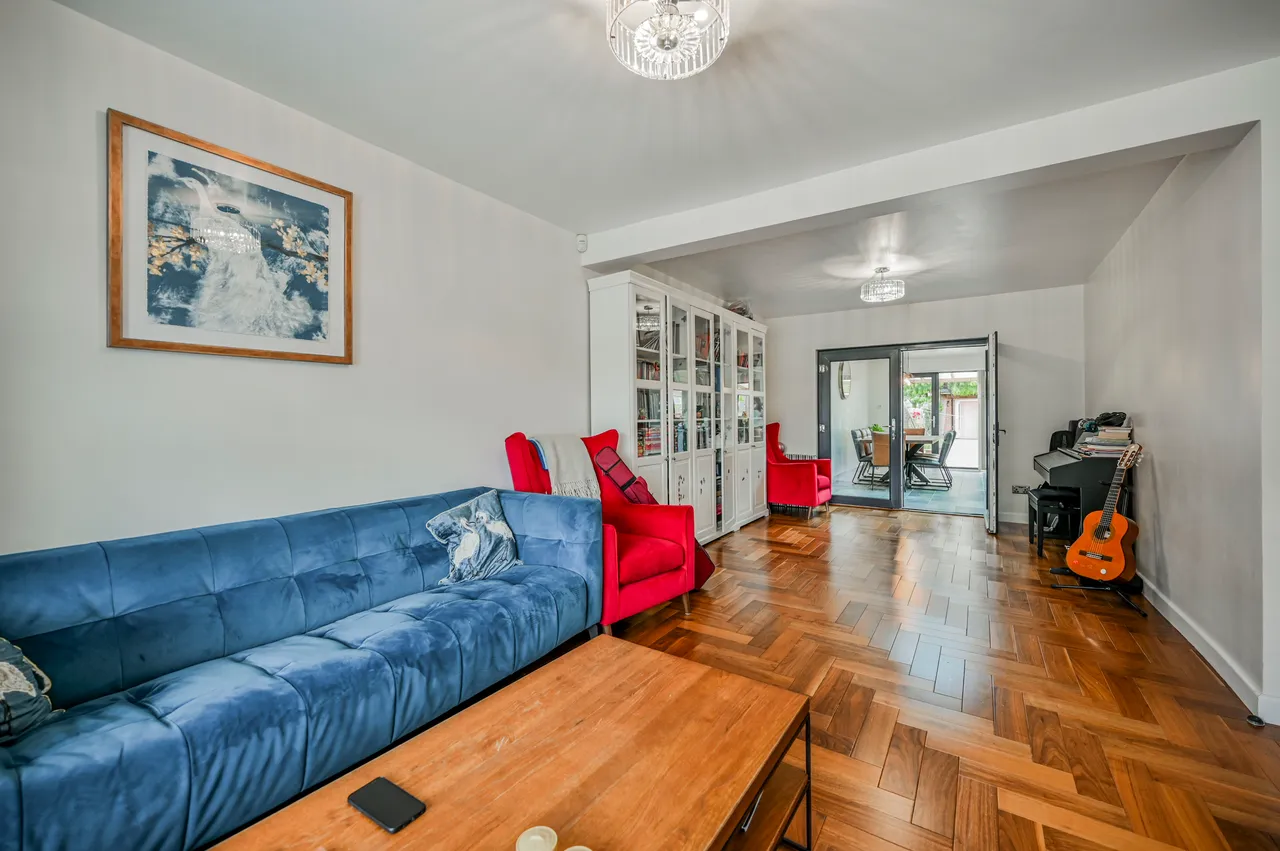 174 Westward Road, London, photo 5
