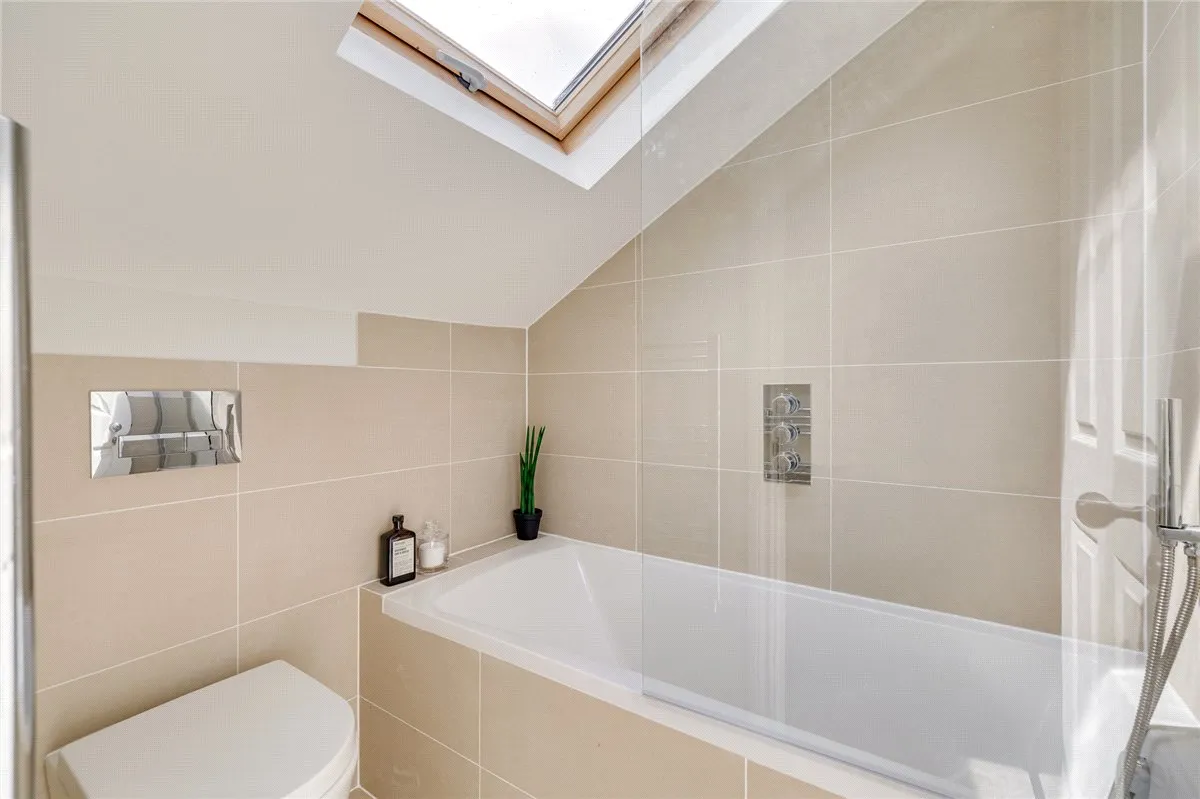 Standen Road, London, SW18, photo 11