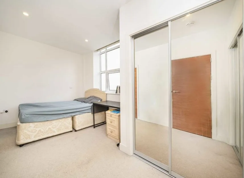 Bromyard Avenue, London, W3, photo 4