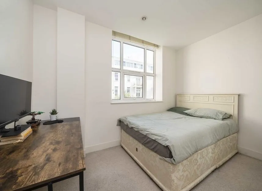 Bromyard Avenue, London, W3, photo 3