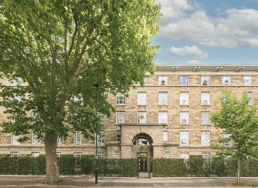 3 bed flat to rent — Bromyard Avenue, London, W3