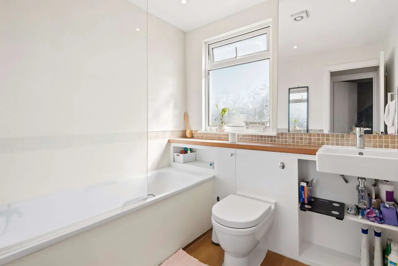Holmside Road, London, SW12, photo 13