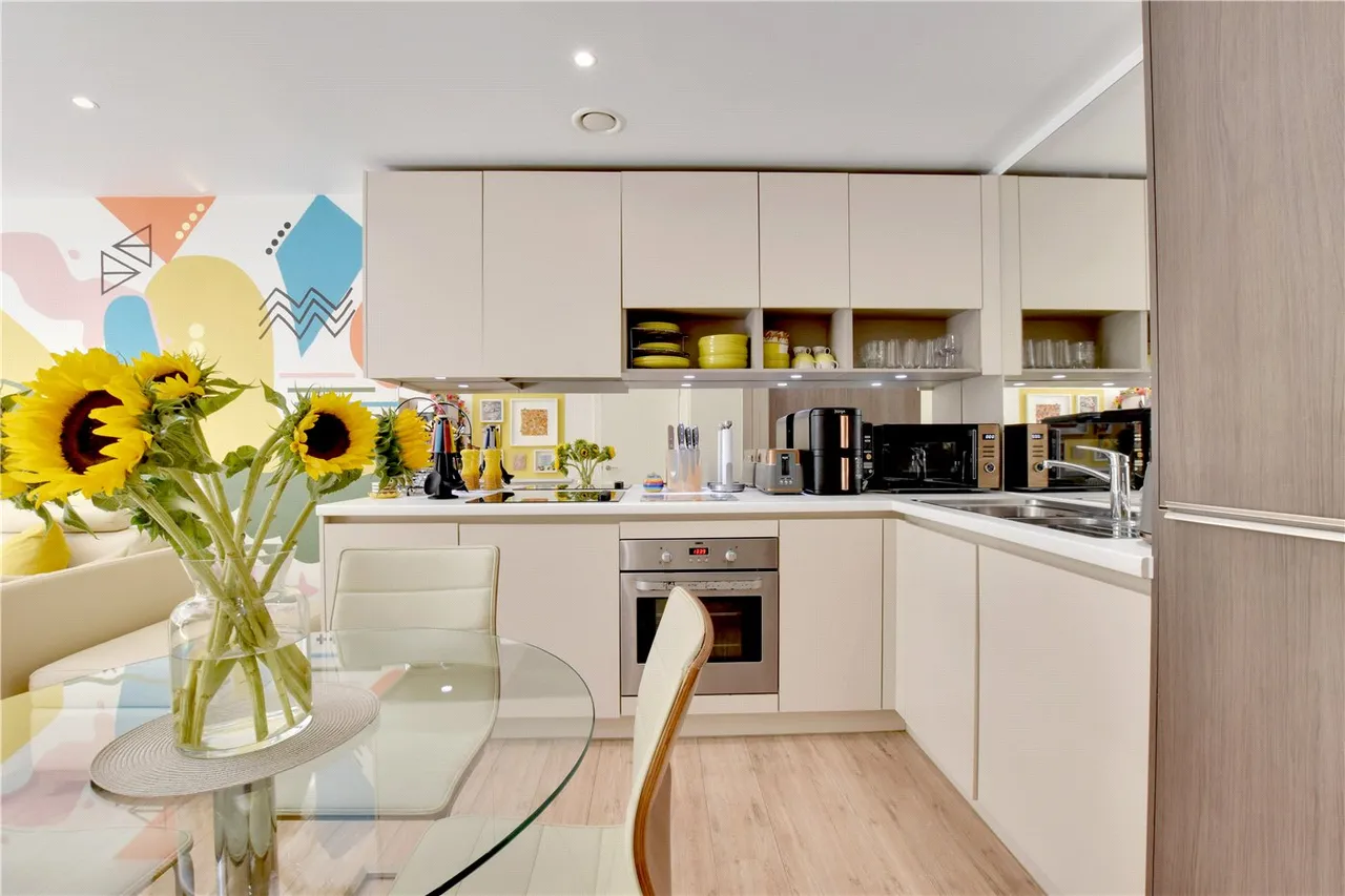 2 bed flat for sale, Blackheath Road, Greenwich, SE10